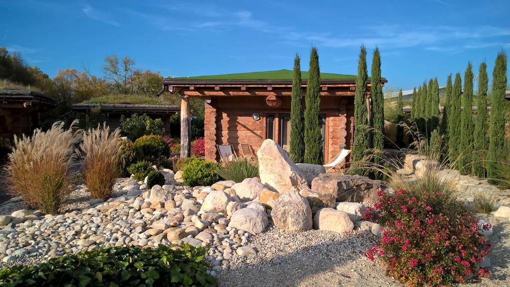 Les Chalets De Maramour Chazey-sur-Ain Exterior foto