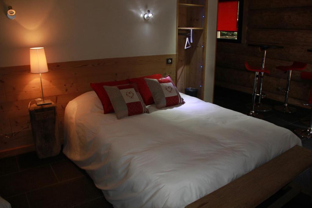 Les Chalets De Maramour Chazey-sur-Ain Zimmer foto